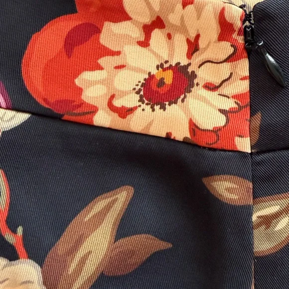 Tuckernuck Baroque Floral Erin Pants Women’s Size Large NEW - Picture 5 of 11